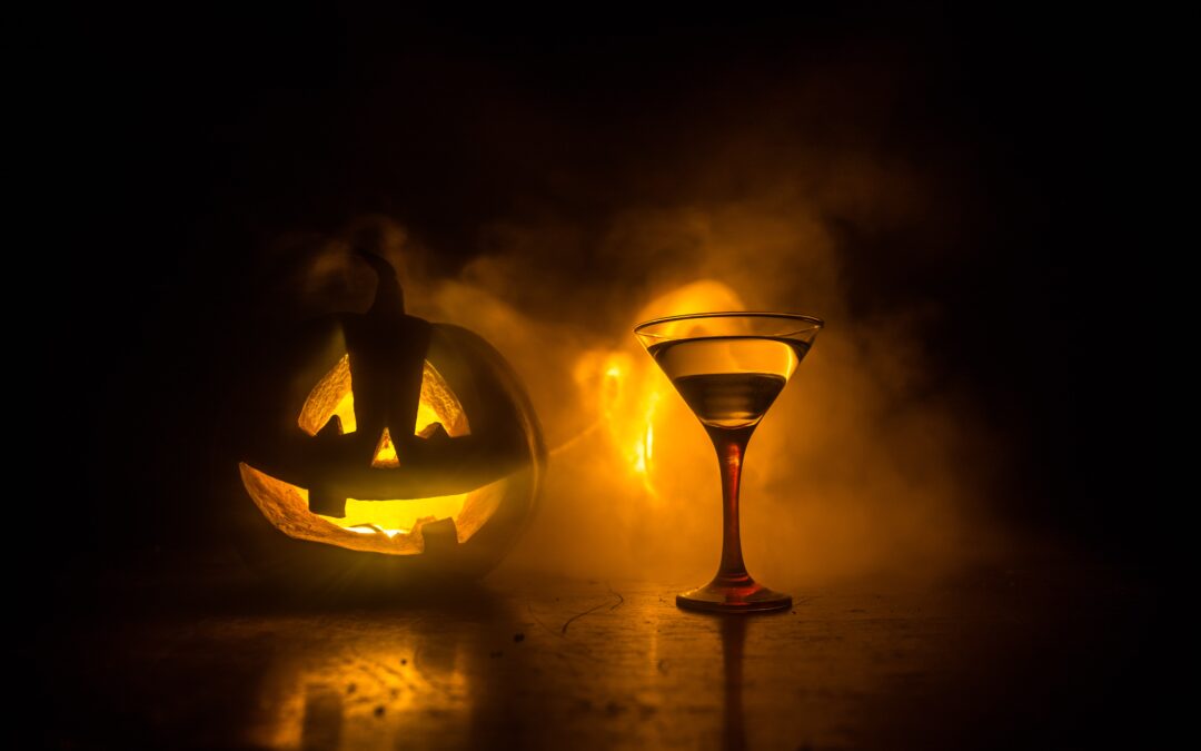 Halloweens history, traditions and tips for the best Halloween event or party!